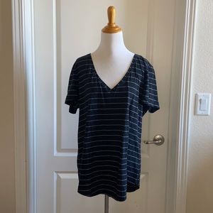 Lululemon love v-neck tee
